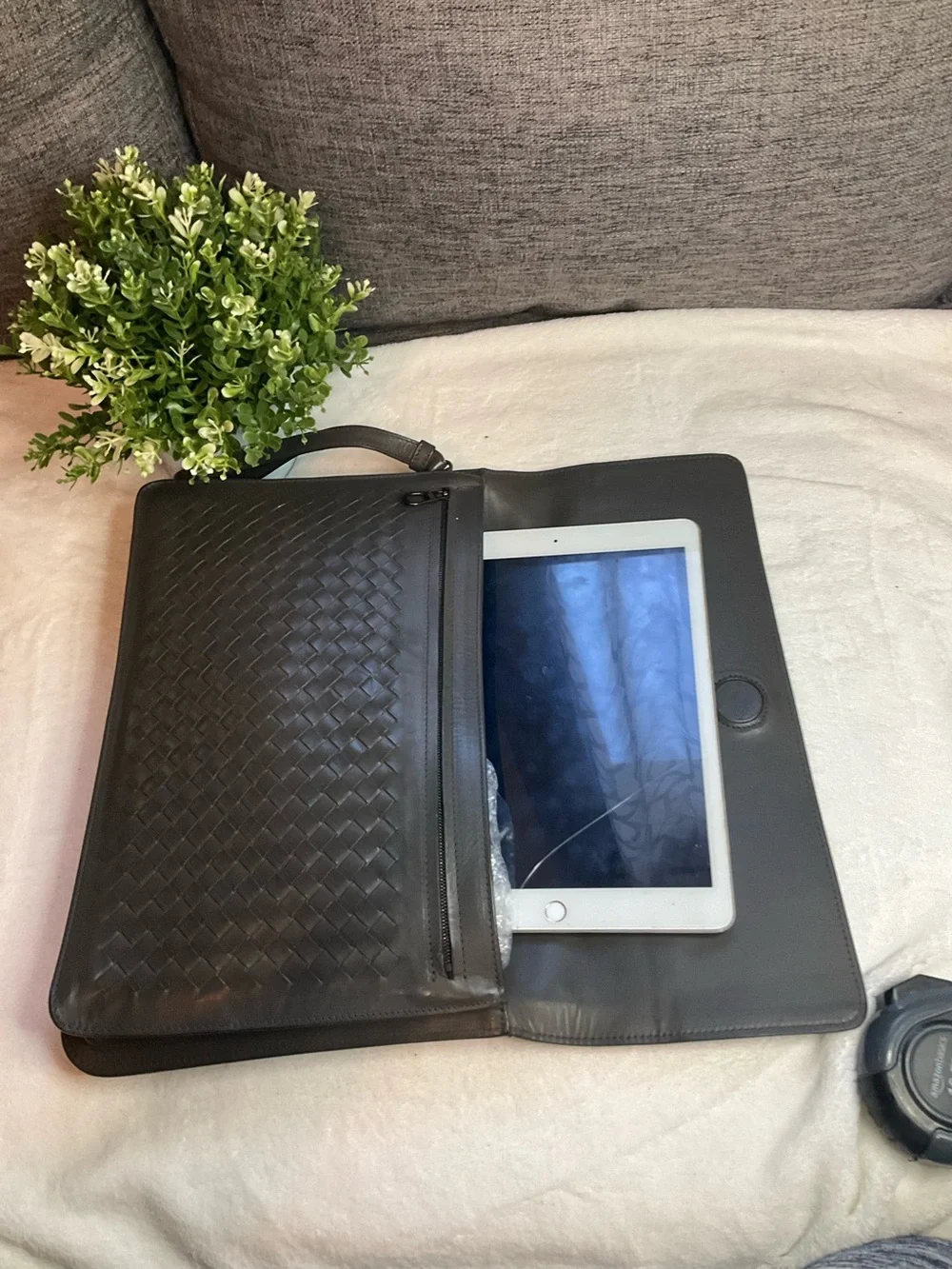 Bottega Veneta intrecciato signature leather